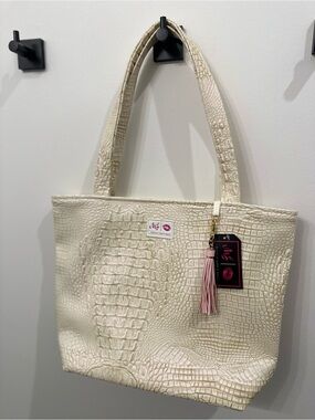 NWT Makeup Junkie Ice Blush Gator Daykeeper tote